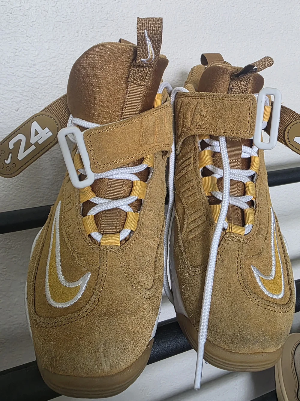 Kids Suede High-Top Nike GRIFFEY MAX 1 tan Sneakers
